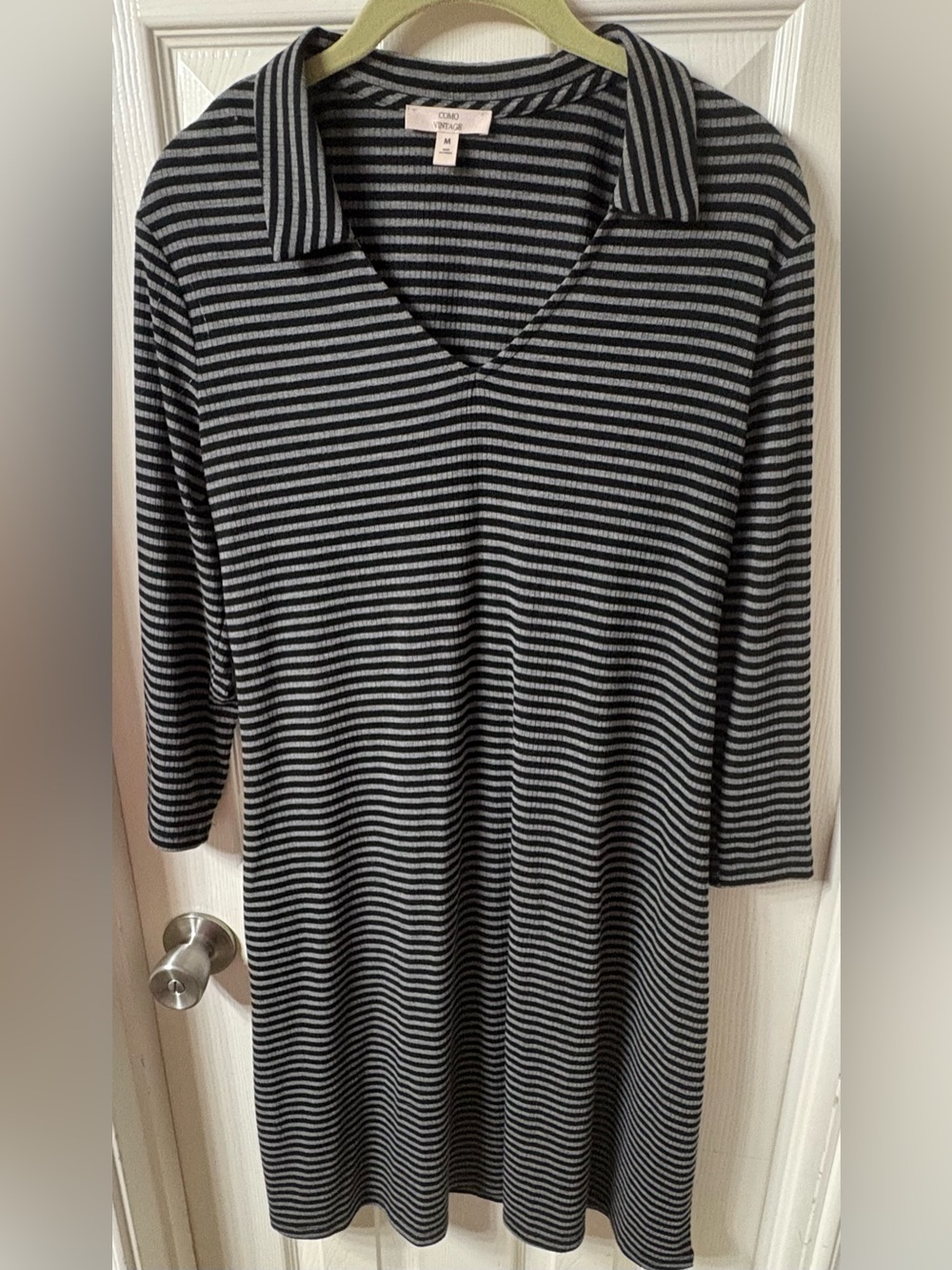 COMI VINTAGE KNIT BLACK & Gray Striped knit dress -sz Medium